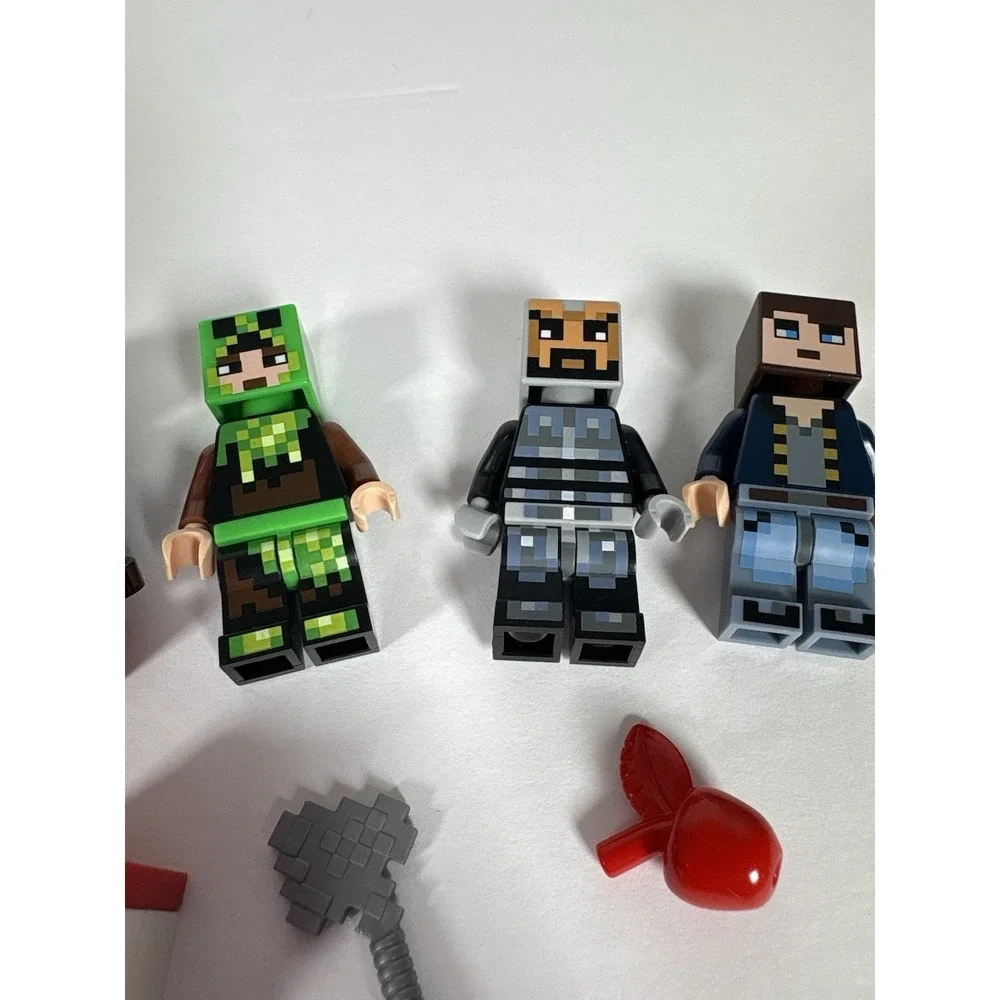 LEGO Minecraft Minifigure Lot Steve Characters TNT Weapons Bow Sword Axe Genuine